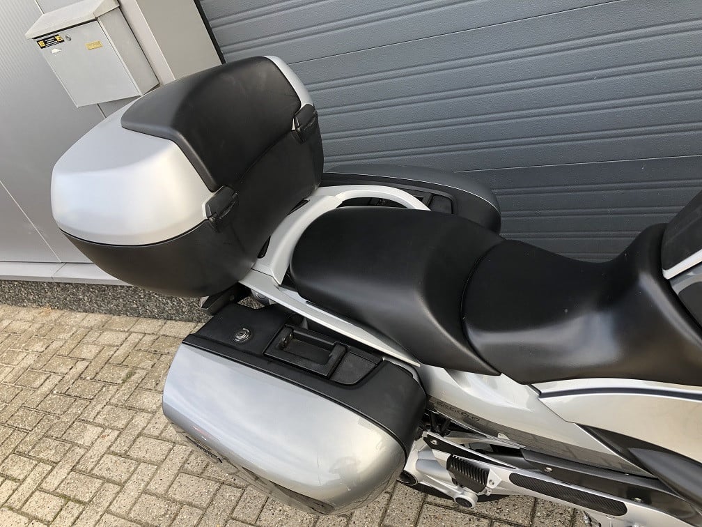 Keurige BMW R1200RT uit 2005 met 122dkm, ABS, kofferset, rijklaar €3750,-