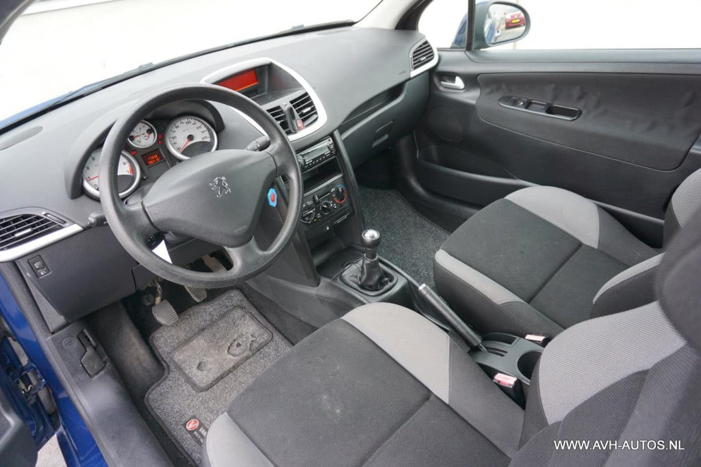 Peugeot 207 1.4 vti cool 'n blue