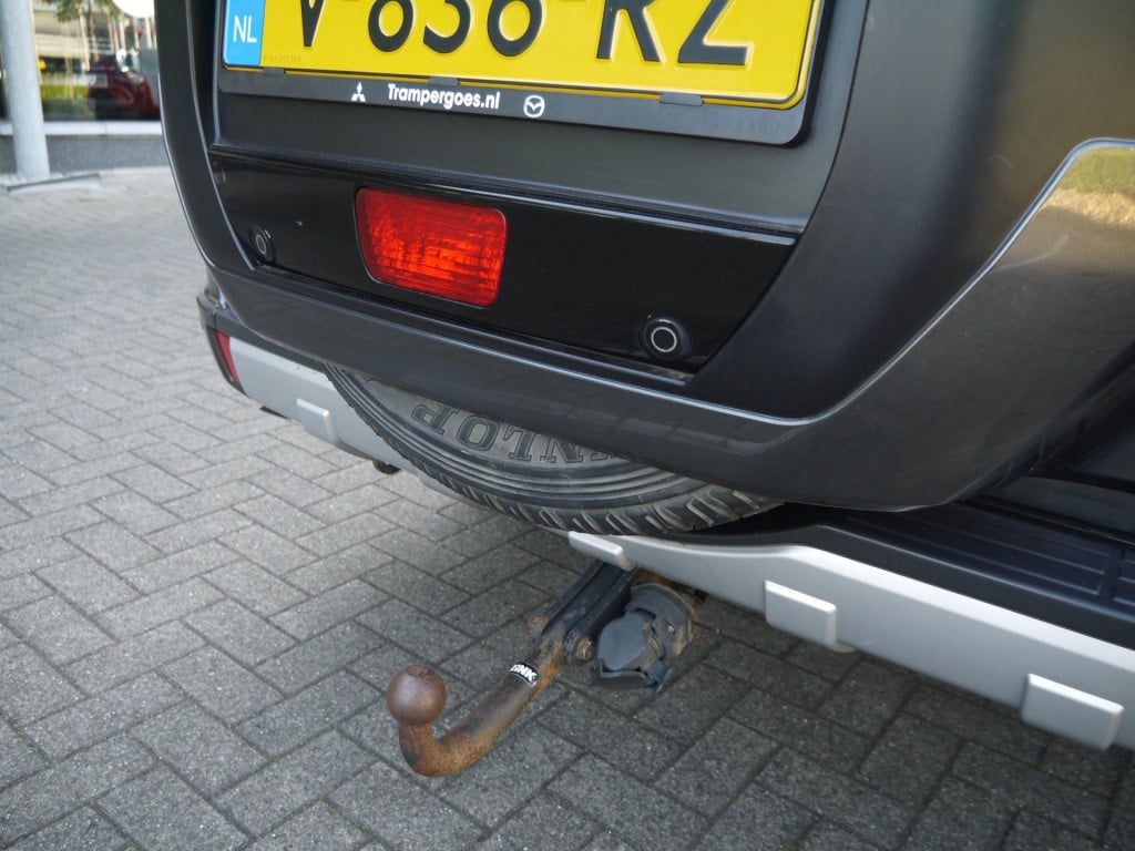 Mitsubishi Pajero 3.2 lwb instyle|trekhaak|achteruitrijcamera|rijklaar