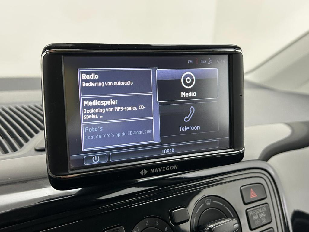 Volkswagen UP! occasion 1.0 move up! bluemotion | zwart | tweedehands volks