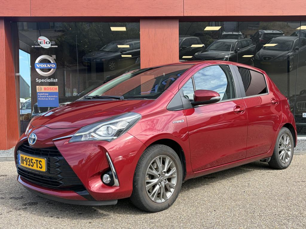 Toyota Yaris 1.5 hybrid dynamic | navi | climate | camera!