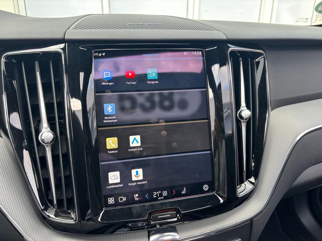 Volvo XC60 t6 398pk recharge black edition| panodak| 360camera| trekhaak| a