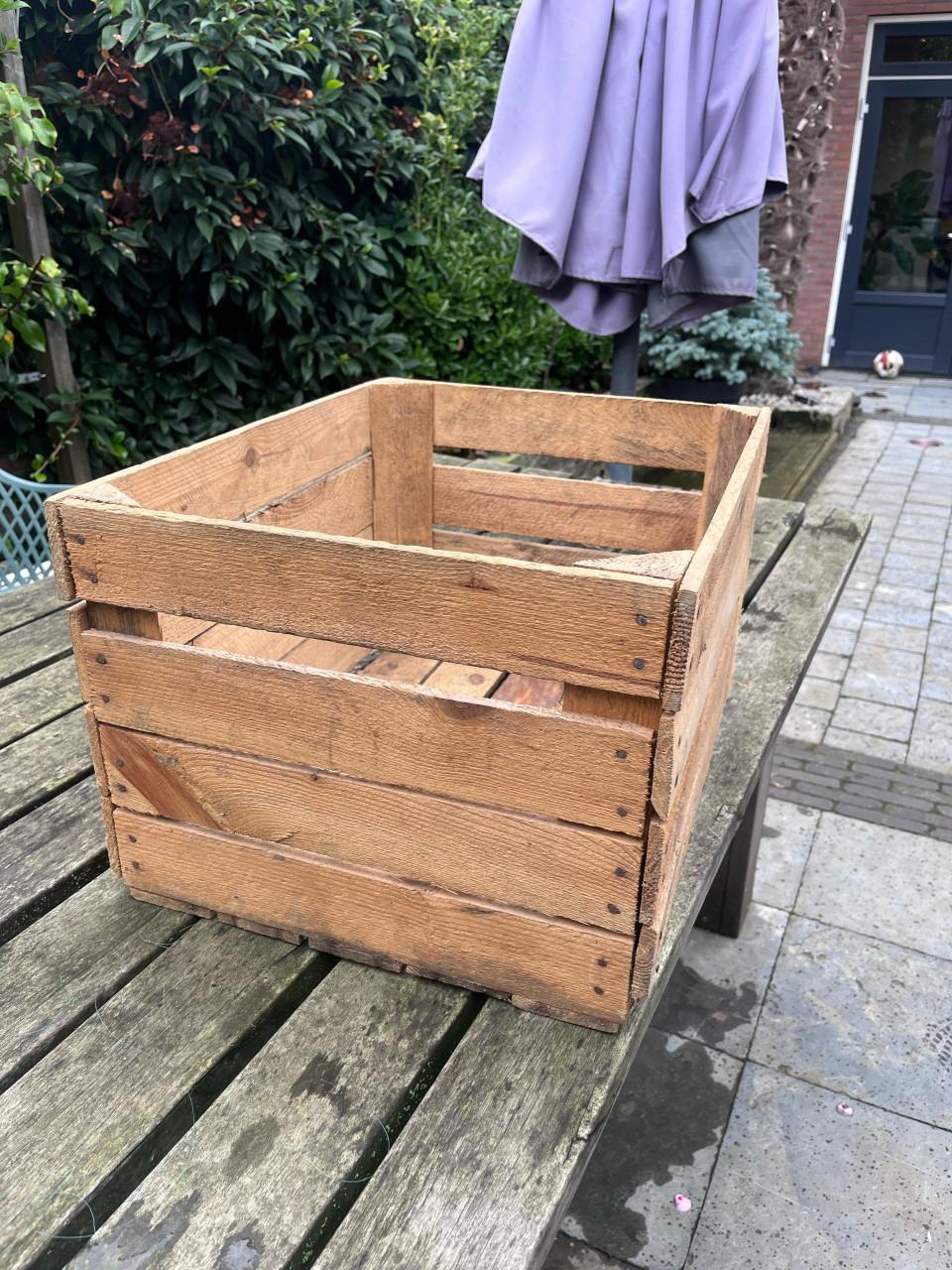 Fruitkistjes 5 stuks. €7,50 per stuk