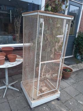 Vogelkooi 60 x 60 x 160 cm hoog