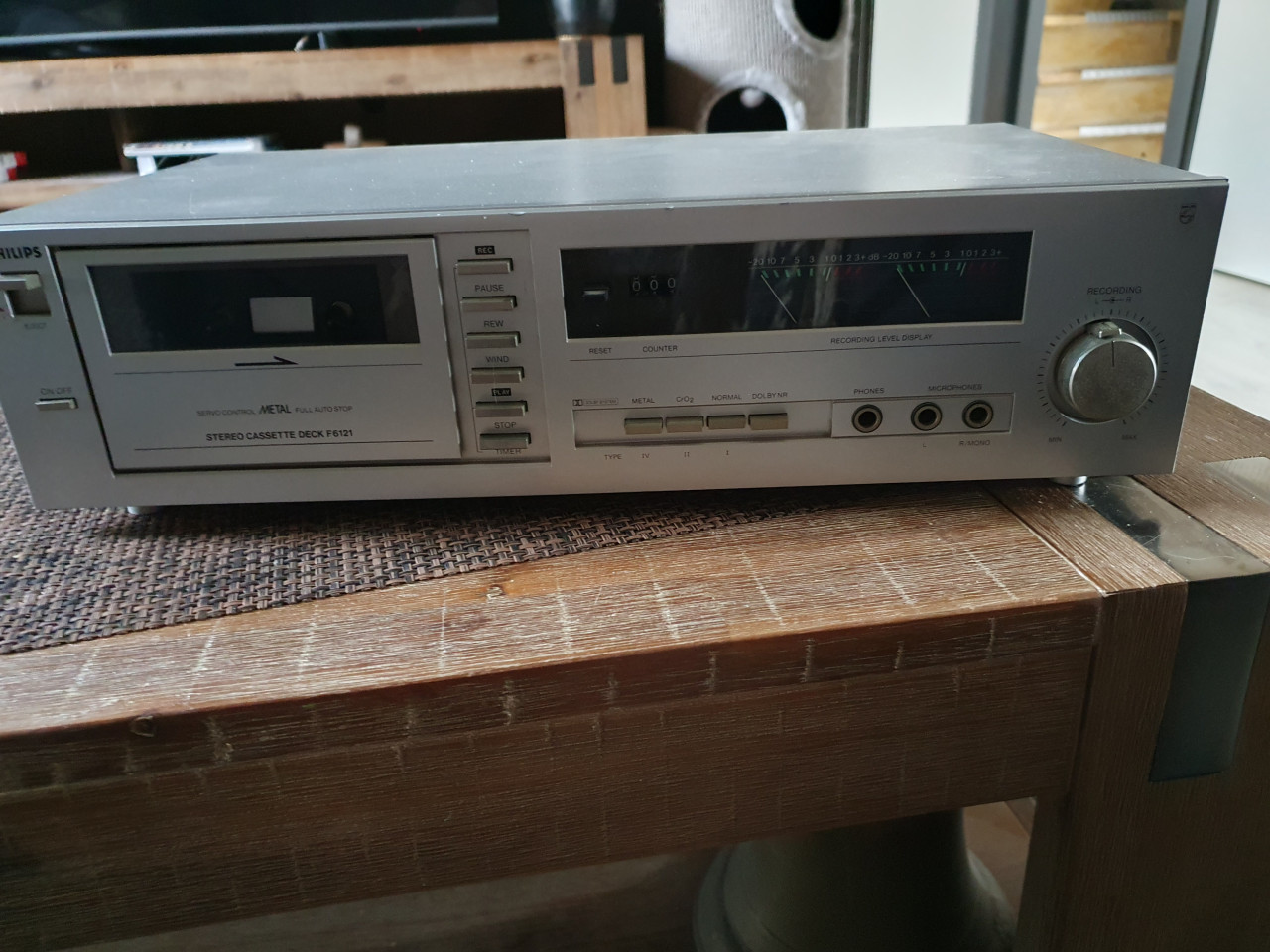 Mooi vintage metalen/zilver Philips F6121 Stereo Cassette Deck....