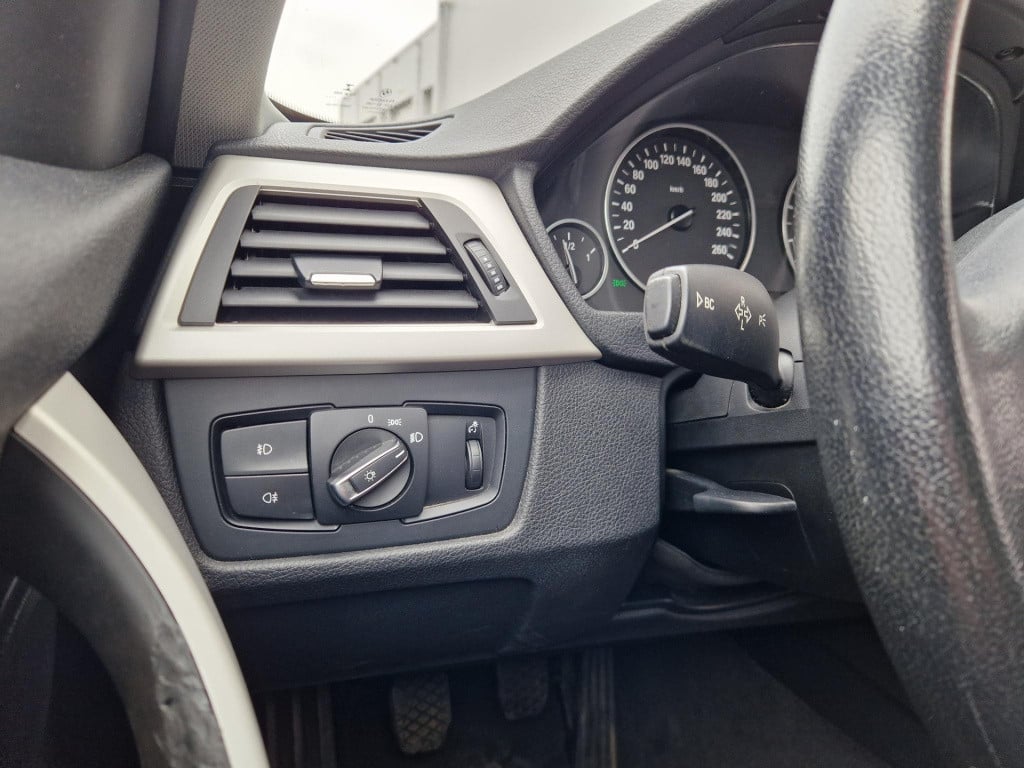 BMW 3-serie touring 320i executive