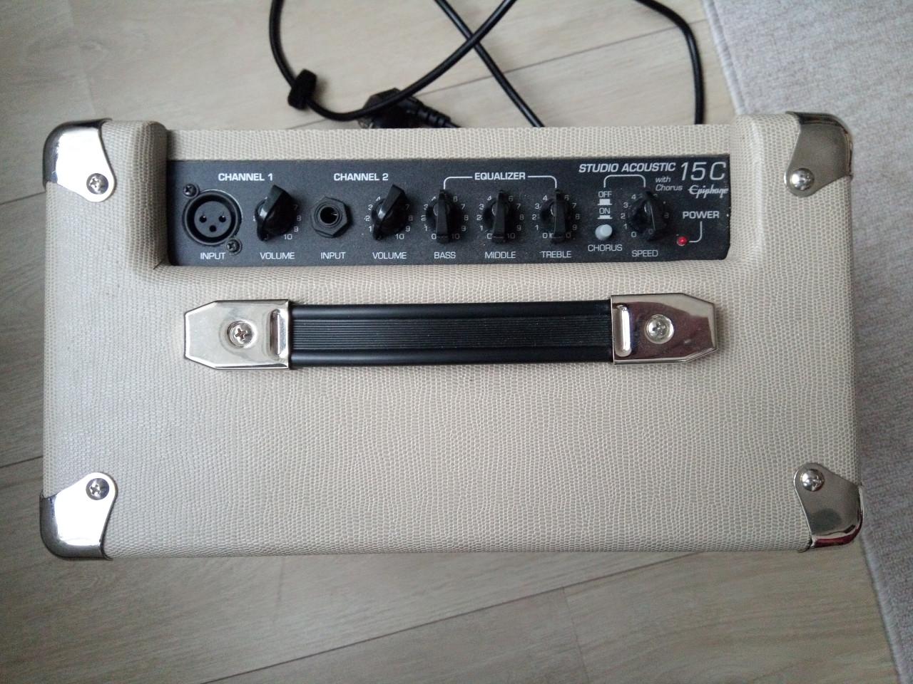 Epiphone Studio Acoustic 15C gitaarversterker