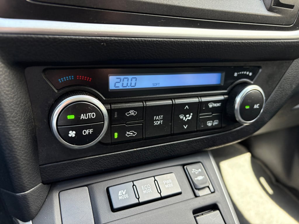 Toyota Auris touring sports 1.8 hybrid lease top 5 editie
