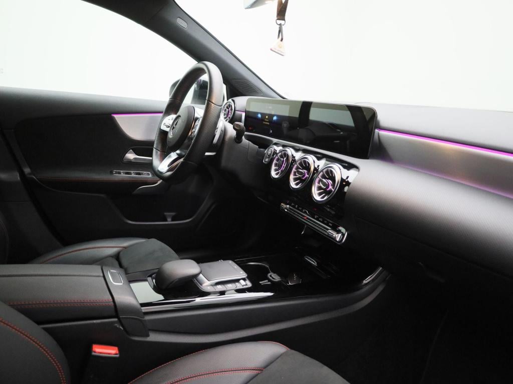 Mercedes-Benz A-Klasse 180 business solution amg | automaat | navigatie | s