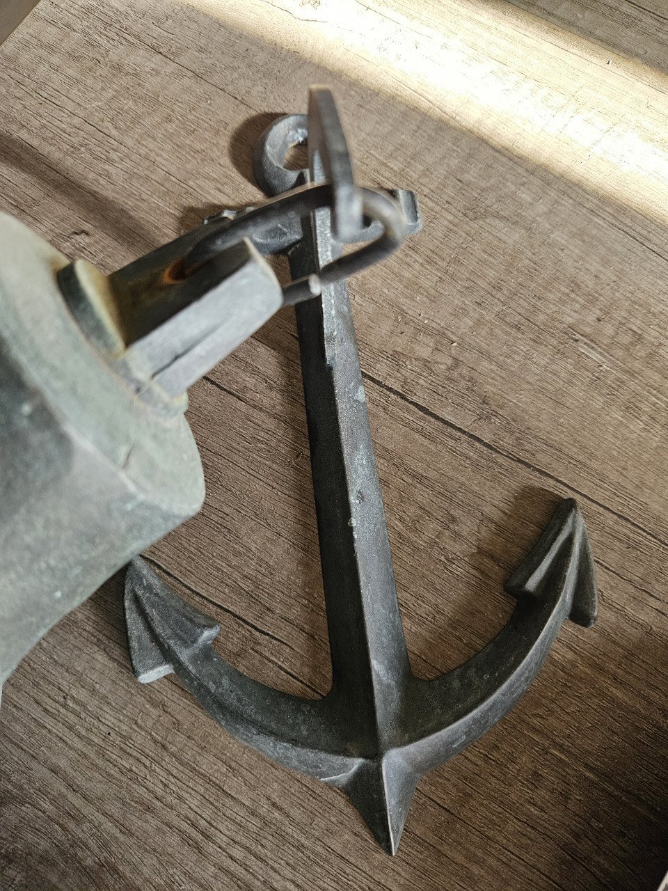 Mooie antieke bronzen scheepsbel met anker, zware kwaliteit...