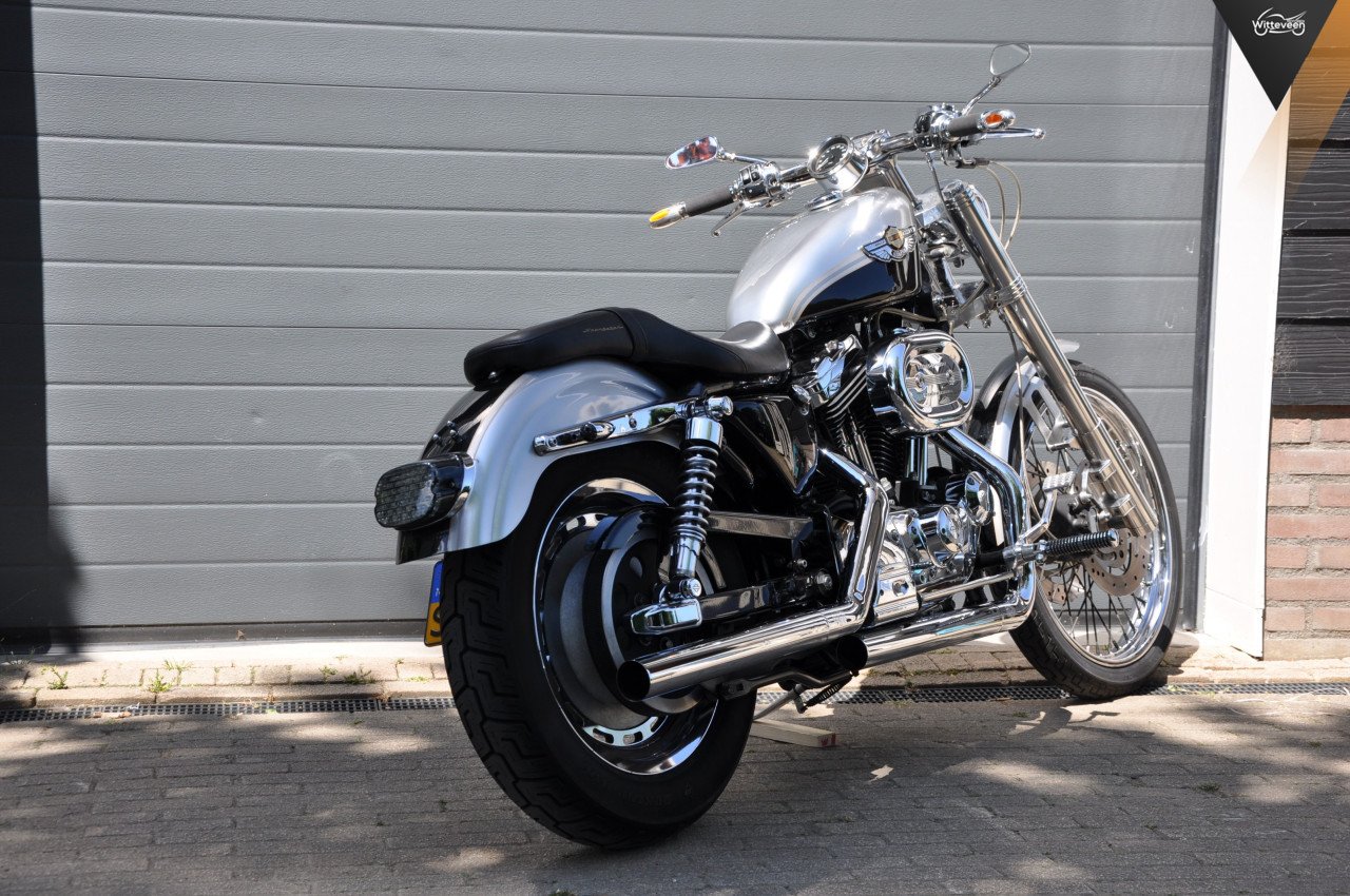 Harley-Davidson XL1200C Sportster Custom VERKOCHT