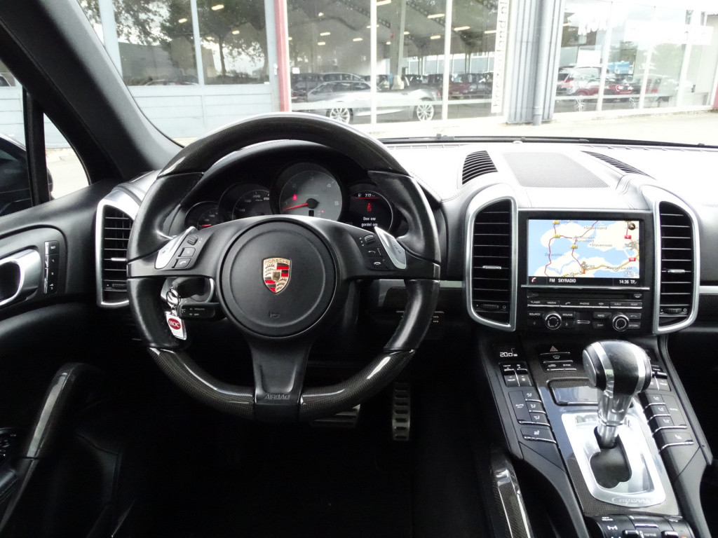 Porsche Cayenne 4.2 d s | ceramic | pano | bose | luchtvering pasm