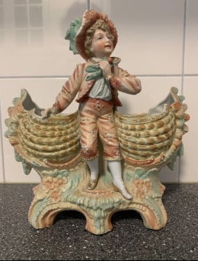 VINTAGE BISQUE VICTORIAANS PLANTENBAKJE