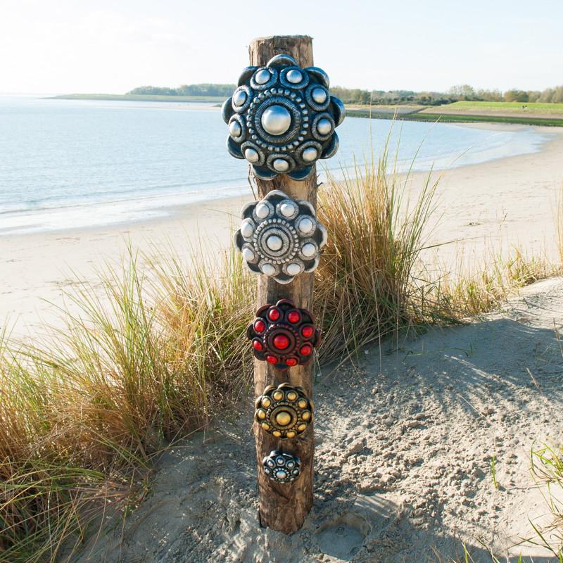 Zeeuwse hangknop beton - verkrijgbaar in 5 diameters en 4 kleuren.