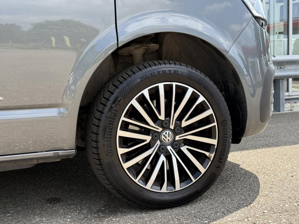 Volkswagen Transporter 2.0 tdi l1h1 28 | led | trekhaak | navi | carplay | 
