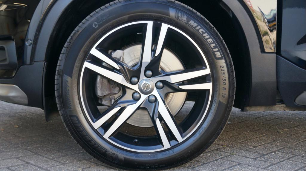 Volvo XC40 1.5 t5 recharge r-design rijklaar incl garantie