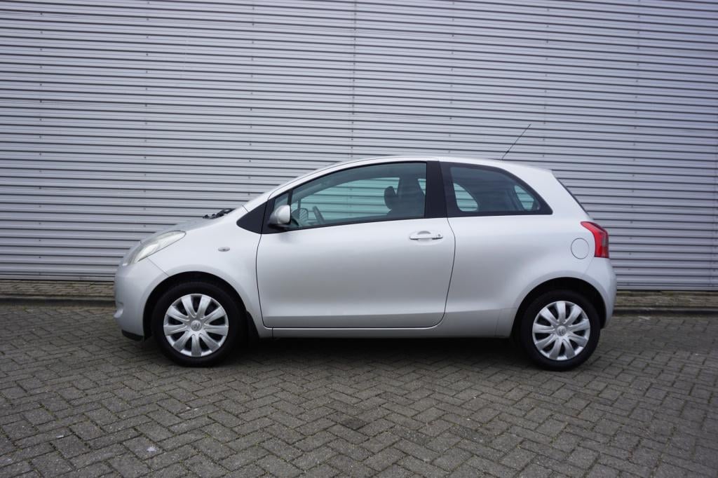 Toyota Yaris 1.3 vvti sol airco / elektr. ramen / nap