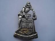 Te koop; fiets badge silver knight zeldzaam broche curiosa zilver knecht