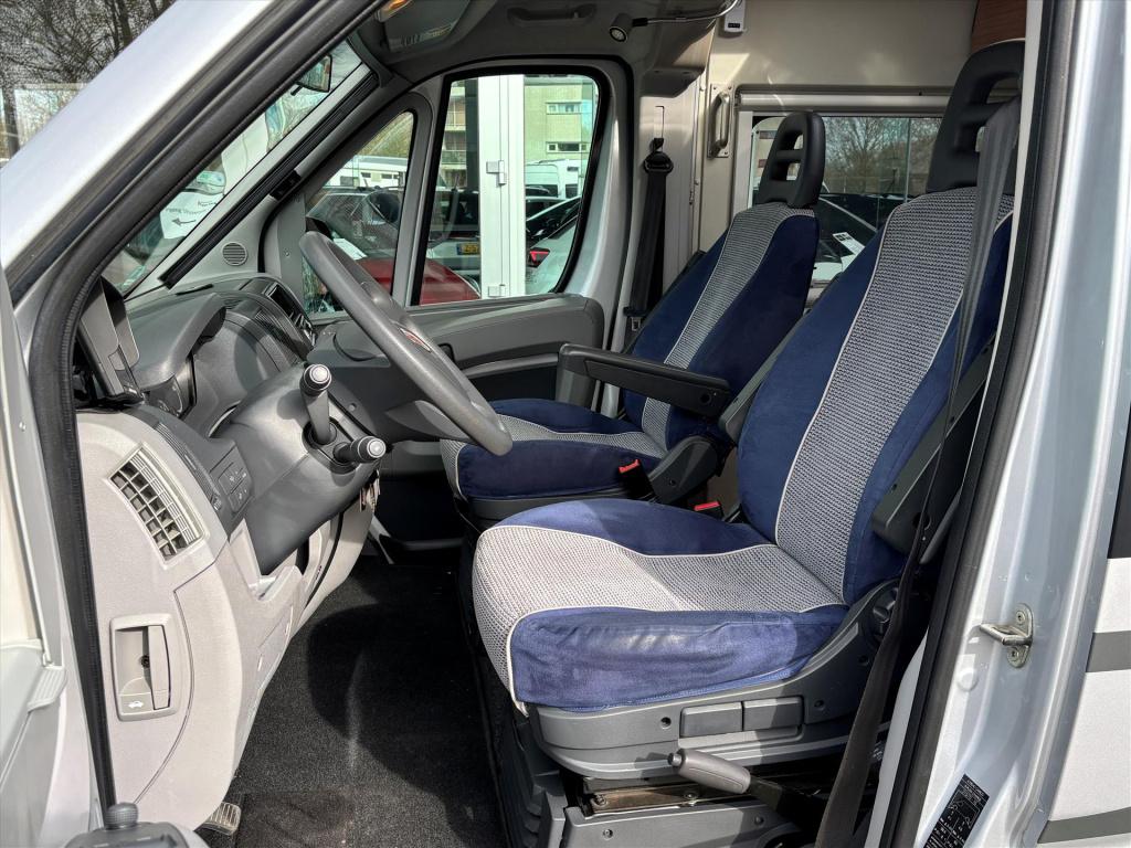 Adria Onbekend twin 2.3 d 600 sp buscamper| luifel| keuken|toilet