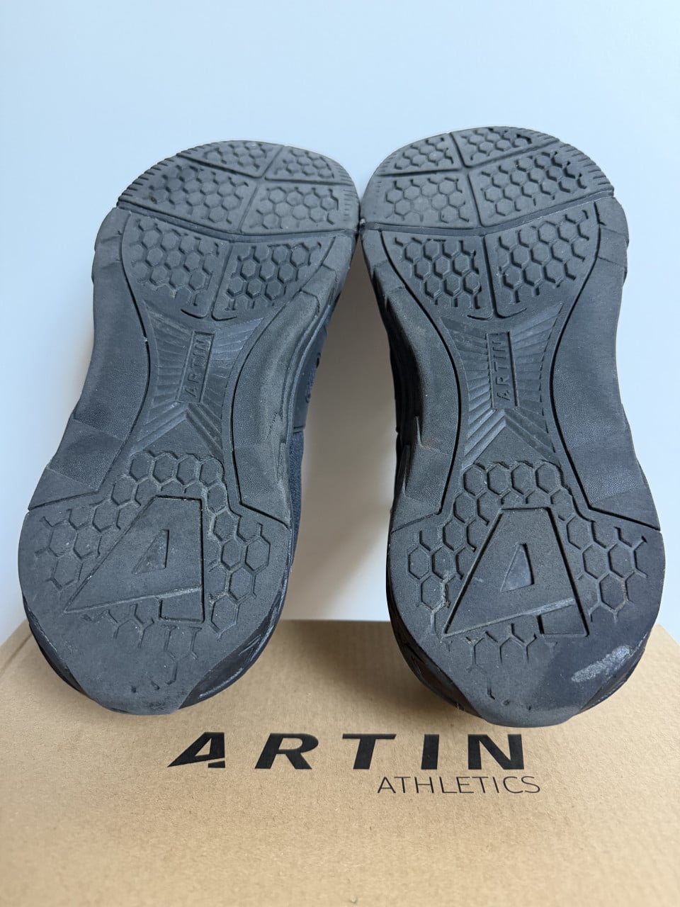 Artin mesh trainer zwart maat 43