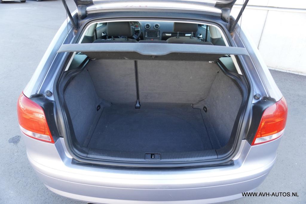 Audi A3 1.6 fsi attraction