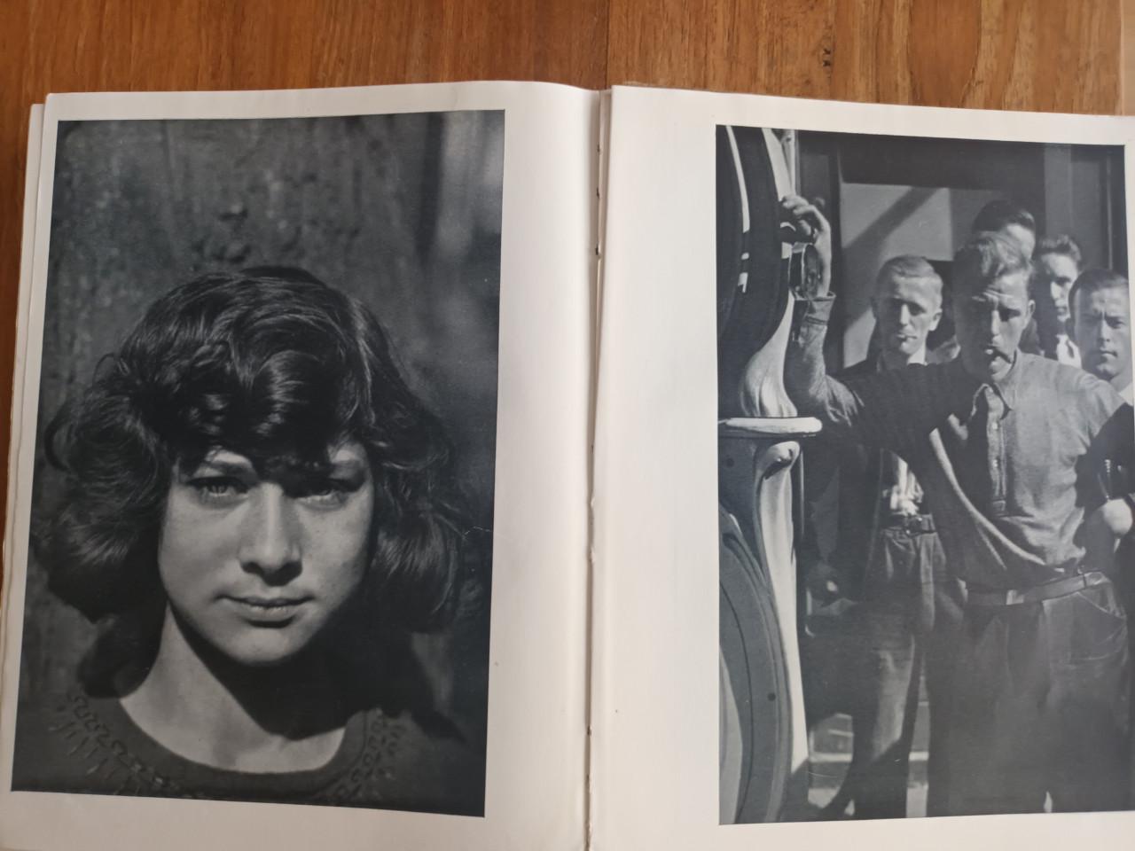 Volk bij den weg uit 1937