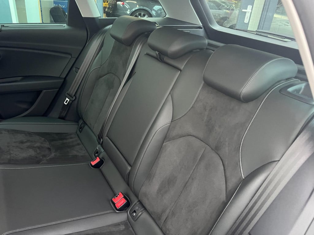 Seat Leon Sportstourer st 1.4 ecotsi fr xcellence, pano, alacantara enz..