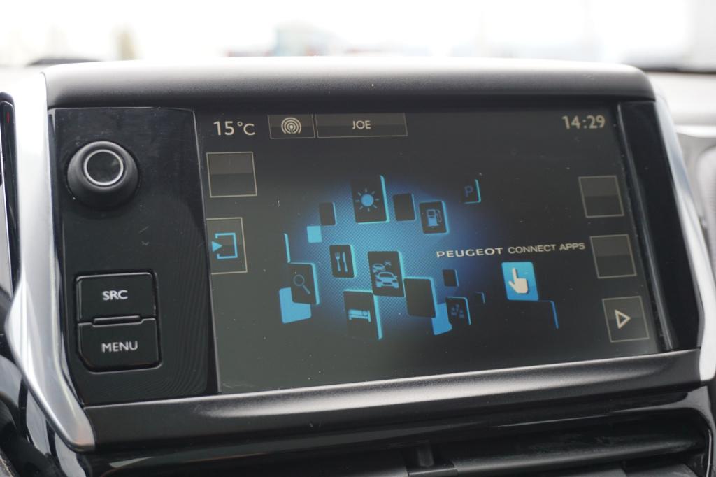 Peugeot 2008 1.2 puretech active airco / navi / cruise / pano / carplay / p