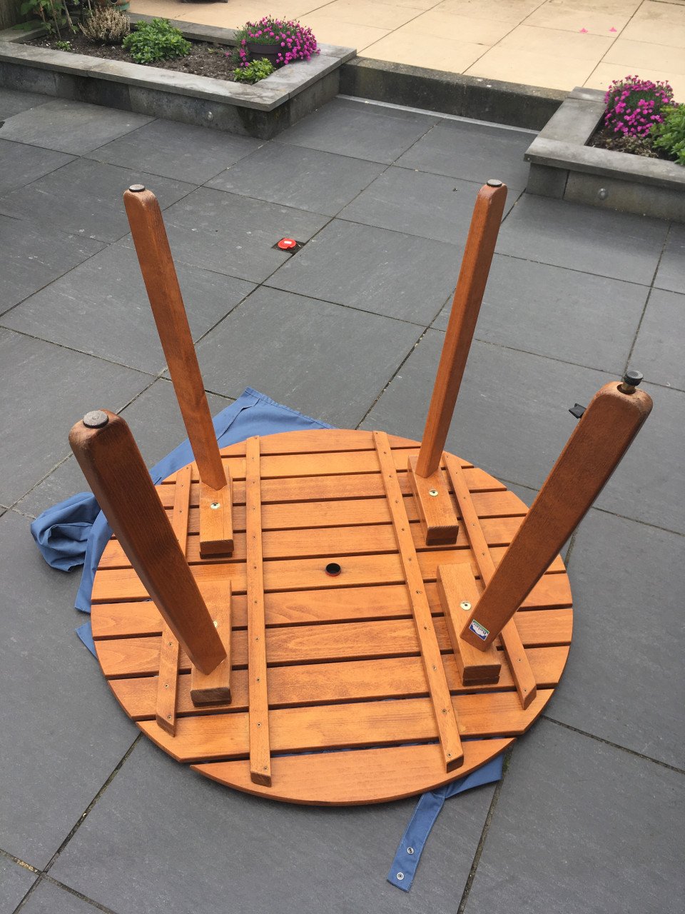 Terras tafel en stoelen