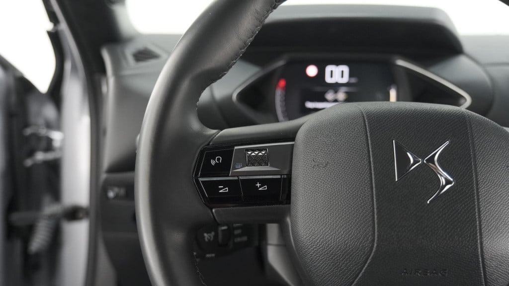 Ds Ds 3 crossback puretech 100 montmartre | parkeersensoren | apple carplay