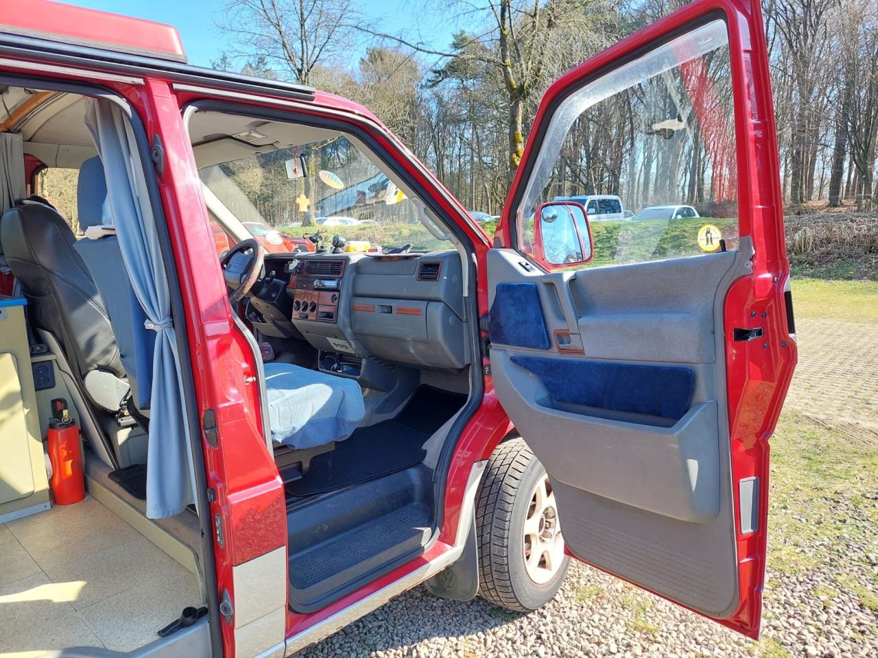 Rode avontuurlijke Camper