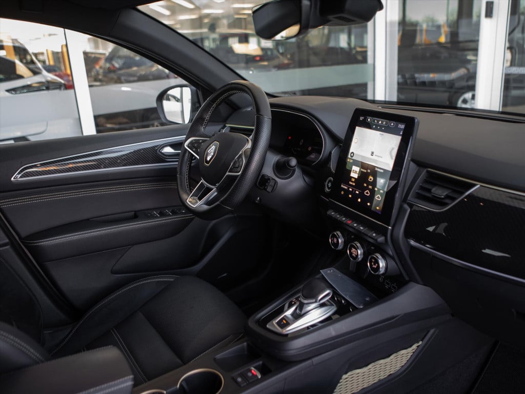 Renault Arkana 1.6 e-tech hybrid 145pk e-tech engineered automaat | bose | 
