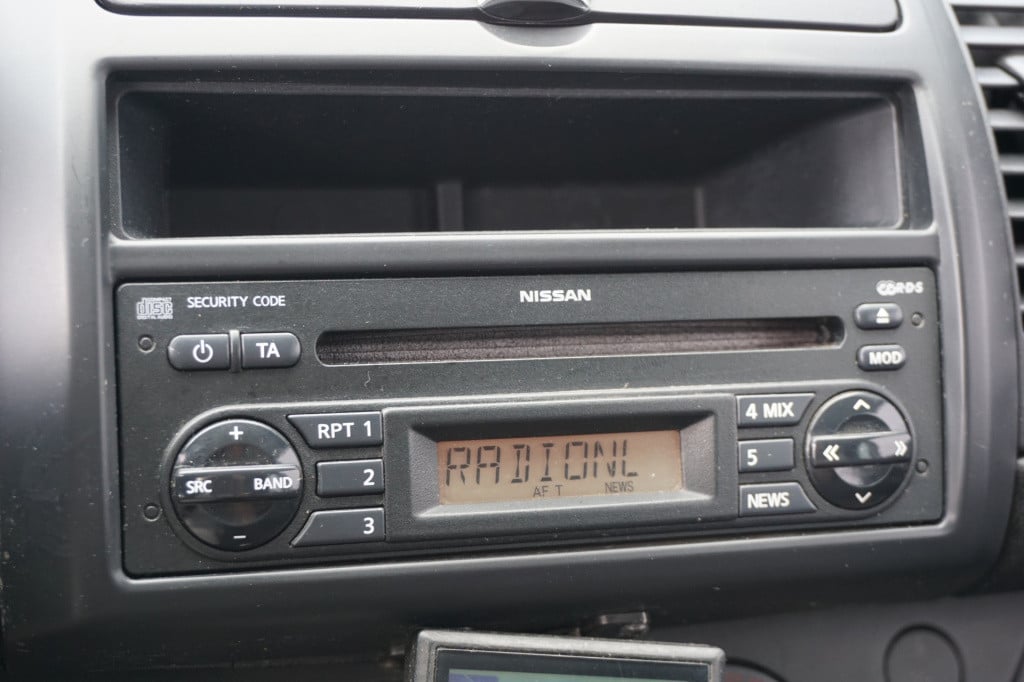 Nissan Note 1.4 visia airco / elektr. ramen / trekhaak / nap