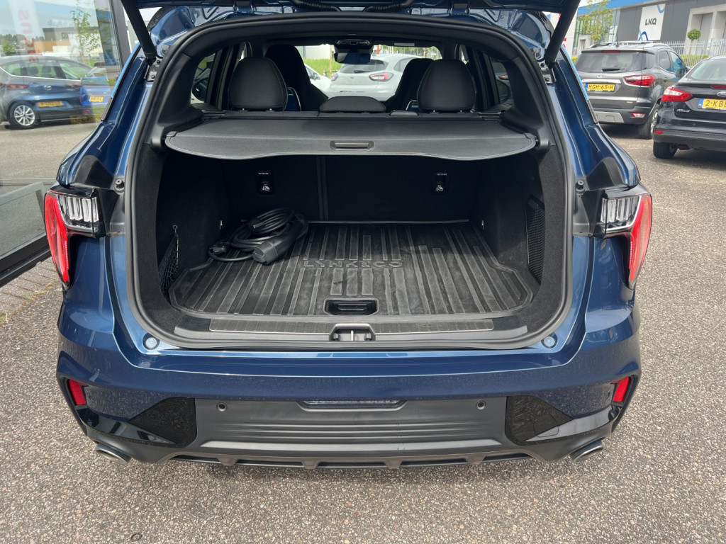 Lynk & Co 01 1.5 261pk plug in hybrid , pano dak , 360 gr camera , car play