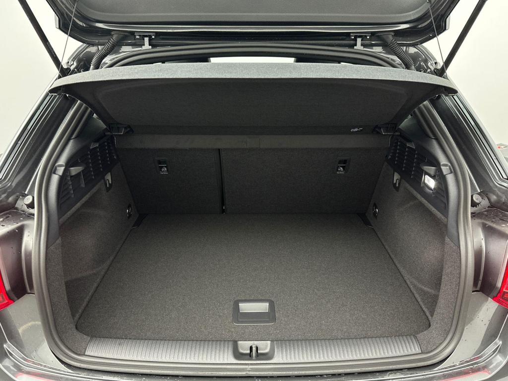 Audi Q2 s edition 35 tfsi 110 kw / 150 pk hatchback 7 vers