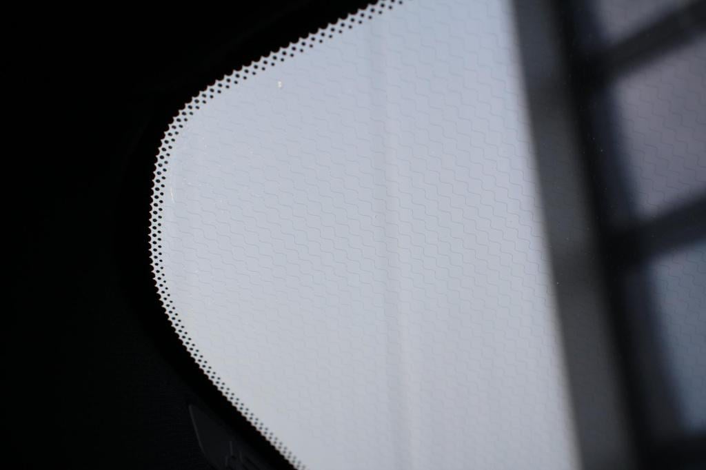 Volvo V40 2.0 t2 r-design - leder/alcantara - harman kardon - led - navi - 