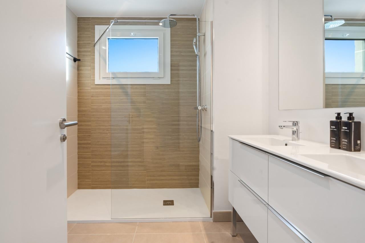 Stijlvol nieuwbouw appartement, wandelafstand van strand, Costa del Sol