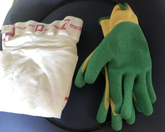 Steunkousen, kniebrace, koelelementen, handschoenen