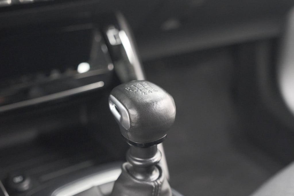 Peugeot 2008 puretech 130 allure | trekhaak | camera | navigatie | parkeers