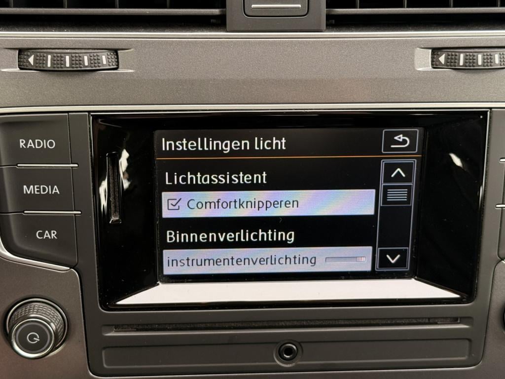 Volkswagen Golf 1.2 tsi trendline 5drs | airco | lm velgen