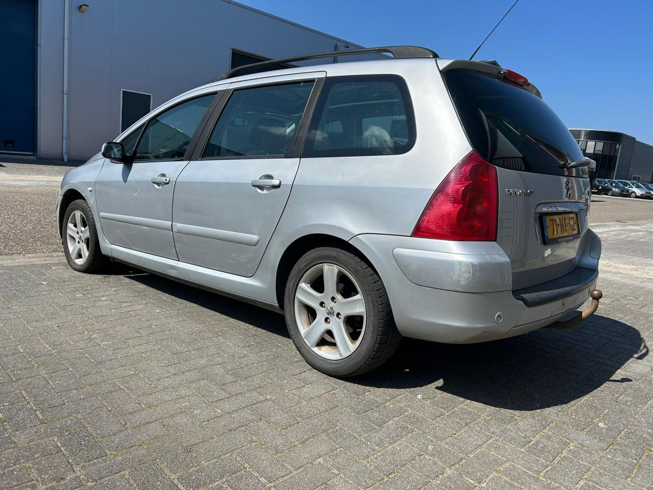 Peugeot 307 SW 1.6 16V Pack 7 Stoelen aanwezig!