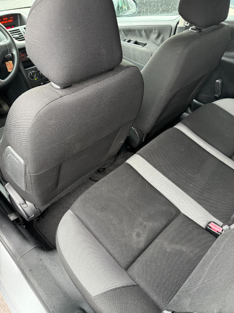 Peugeot 207 1.4 look - airco - nieuwe koppeling