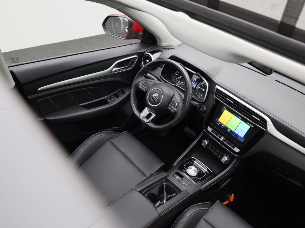 MG Zs-ev luxury 45 kwh aut. | panoramadak | leder | navigatie | airco | sch