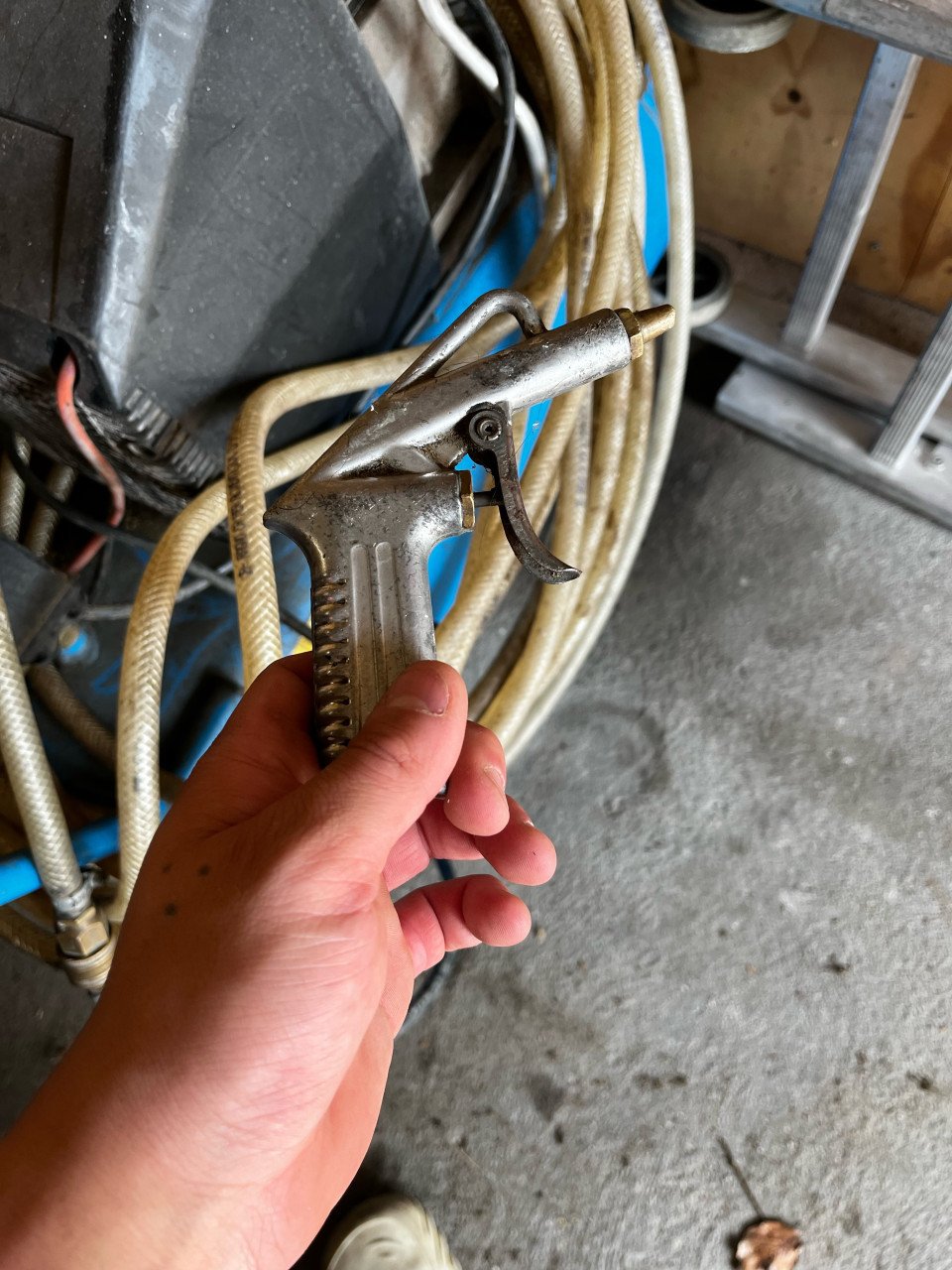Compressor met toebehoren