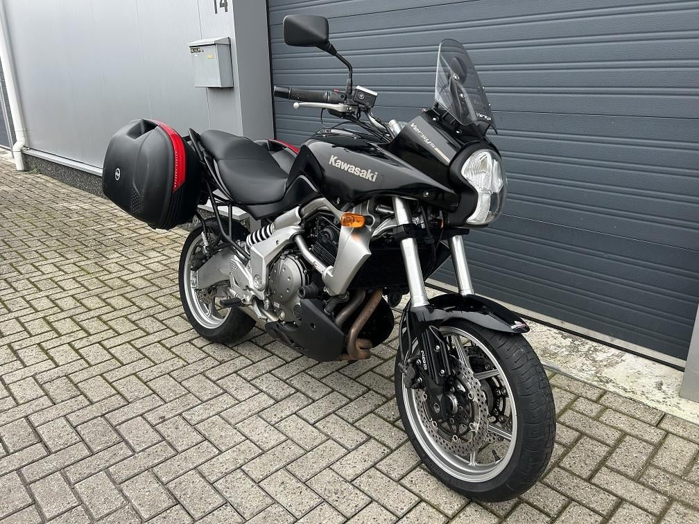 Kawasaki Versys 650 mét ABS uit 2007, koffers, handvatverwarming €2995,-