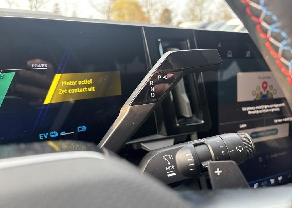 Renault Espace e-tech full hybrid 200 esprit alpine 7p. - pack around view 