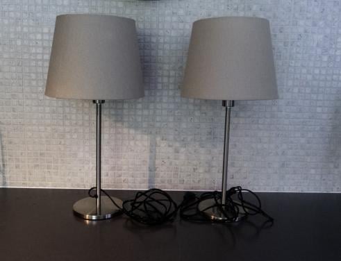 Te koop twee schemerlampen.