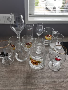 Bierglazen, diverse. Alles samen 3 euro.