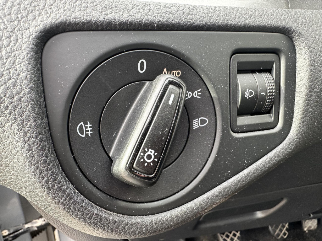 Volkswagen Golf 1.2 tsi trendline climate | adaptive cruise control | park 
