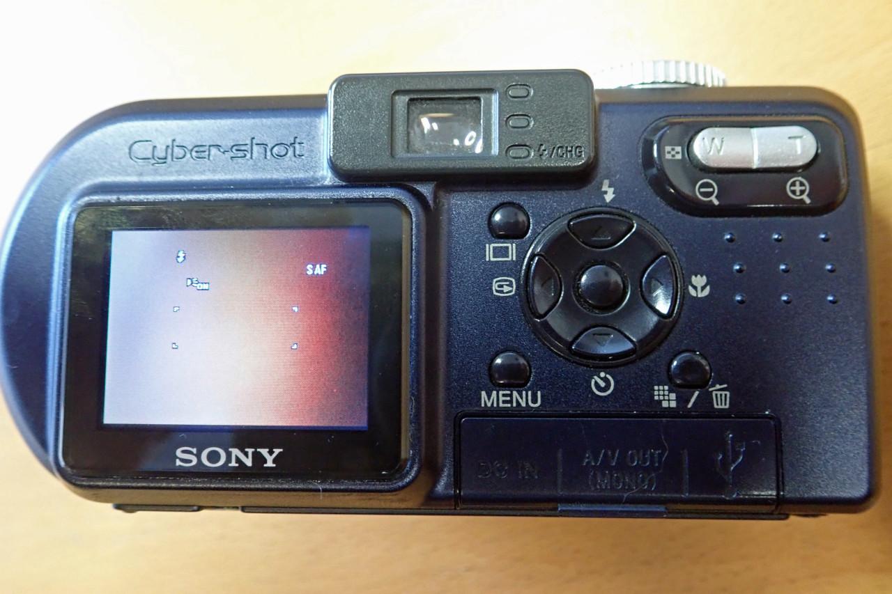 SONY Cybershot DSC-P12